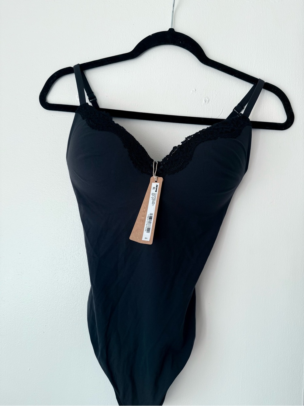 SKIMS Fits Everybody Lace Push Up Thong
Bodysuit